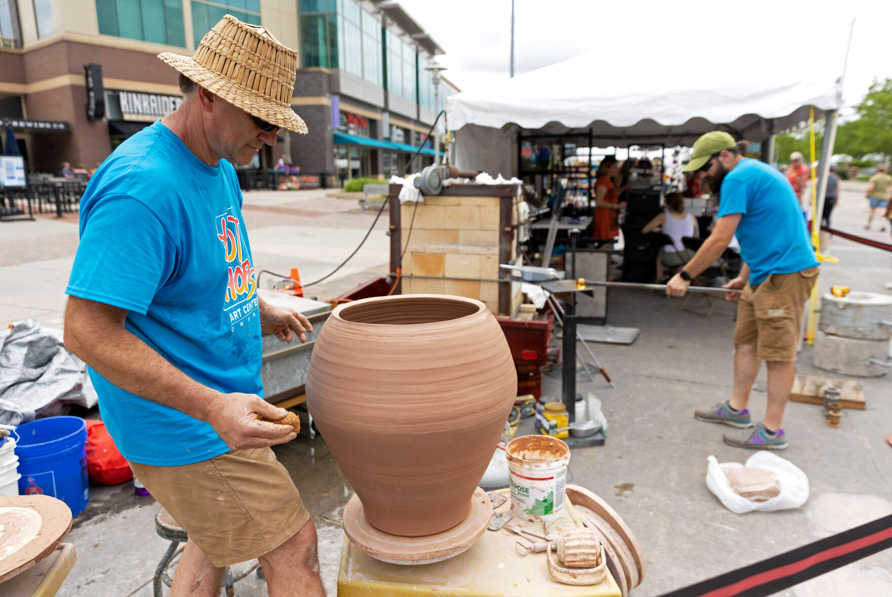 071122-owh-new-summerartsfest-em05.jpg